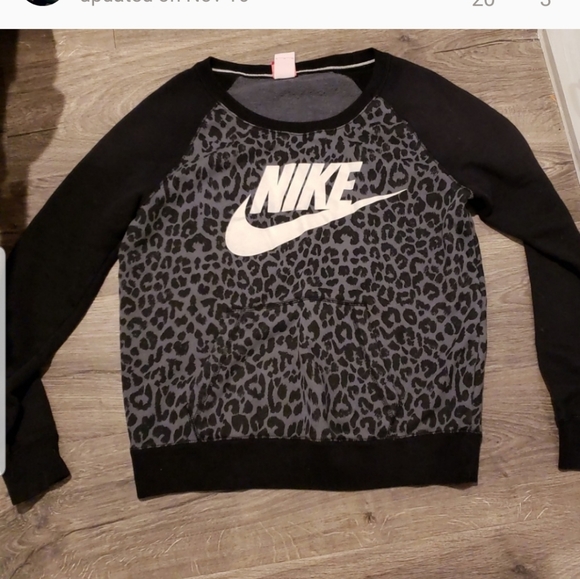 nike leopard sweatshirt